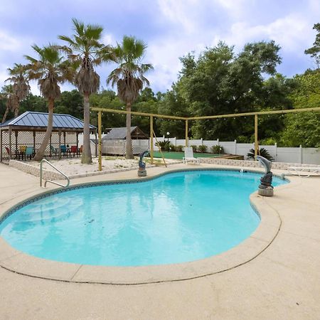 Fun Daze Villa Foley Exterior photo